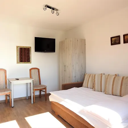 Elizabeth - Goscinne Guest house Leba